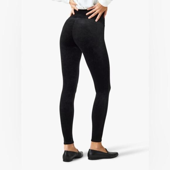 SPANX Velvet Leggings in Black Size Medium. - Picture 13 of 16